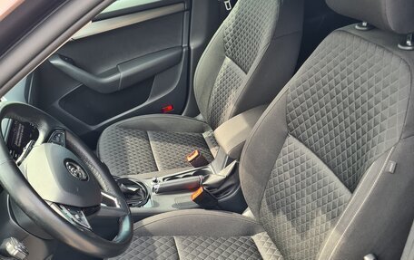 Skoda Octavia, 2018 год, 1 800 000 рублей, 10 фотография