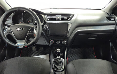 KIA Rio III рестайлинг, 2016 год, 880 000 рублей, 11 фотография