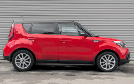 KIA Soul II рестайлинг, 2019 год, 1 700 000 рублей, 4 фотография