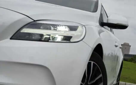 Volvo V40 II рестайлинг, 2019 год, 1 740 111 рублей, 3 фотография