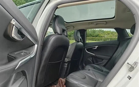 Volvo V40 II рестайлинг, 2019 год, 1 740 111 рублей, 9 фотография