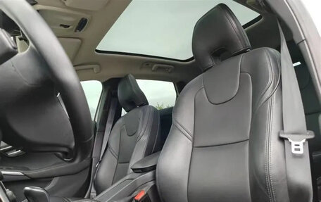 Volvo V40 II рестайлинг, 2019 год, 1 740 111 рублей, 11 фотография