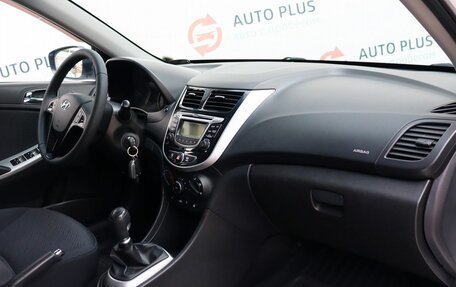 Hyundai Solaris II рестайлинг, 2013 год, 880 000 рублей, 9 фотография