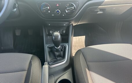 Hyundai Solaris II рестайлинг, 2017 год, 1 058 824 рублей, 15 фотография