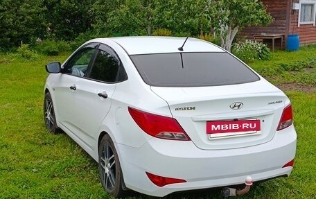 Hyundai Solaris II рестайлинг, 2015 год, 820 000 рублей, 4 фотография