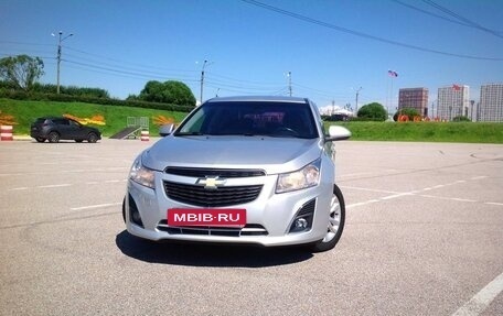 Chevrolet Cruze II, 2013 год, 895 000 рублей, 3 фотография