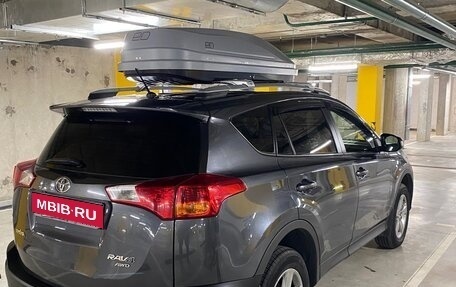 Toyota RAV4, 2013 год, 1 800 000 рублей, 5 фотография