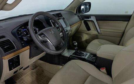 Toyota Land Cruiser Prado 150 рестайлинг 2, 2018 год, 6 295 000 рублей, 13 фотография