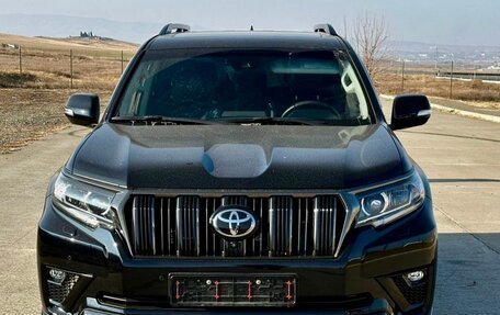 Toyota Land Cruiser Prado 150 рестайлинг 2, 2023 год, 8 500 000 рублей, 3 фотография