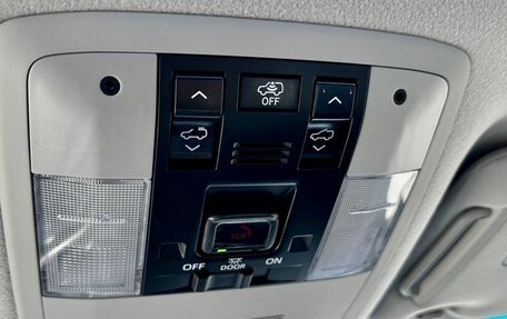 Toyota Land Cruiser Prado 150 рестайлинг 2, 2023 год, 8 500 000 рублей, 22 фотография