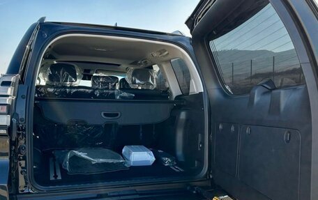 Toyota Land Cruiser Prado 150 рестайлинг 2, 2023 год, 8 500 000 рублей, 33 фотография