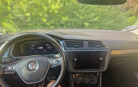 Volkswagen Tiguan II, 2020 год, 3 900 000 рублей, 21 фотография