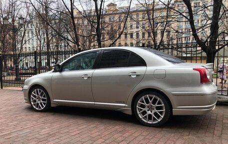 Toyota Avensis III рестайлинг, 2007 год, 999 000 рублей, 1 фотография