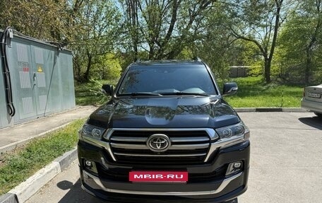 Toyota Land Cruiser 200, 2020 год, 7 200 000 рублей, 1 фотография