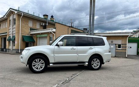 Mitsubishi Pajero IV, 2014 год, 2 385 000 рублей, 7 фотография