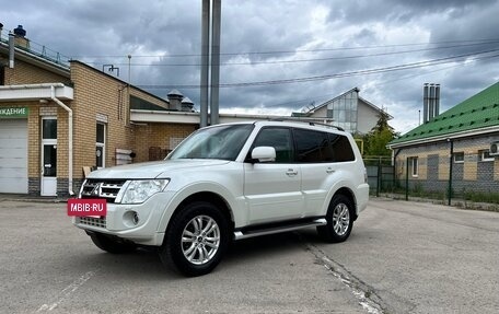 Mitsubishi Pajero IV, 2014 год, 2 385 000 рублей, 6 фотография
