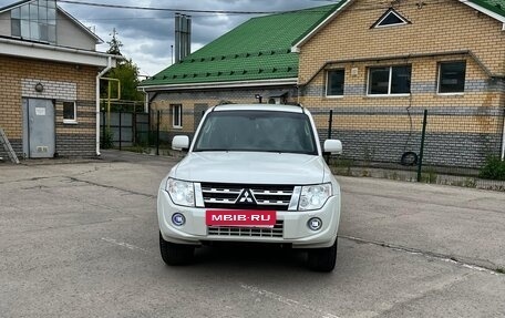 Mitsubishi Pajero IV, 2014 год, 2 385 000 рублей, 5 фотография