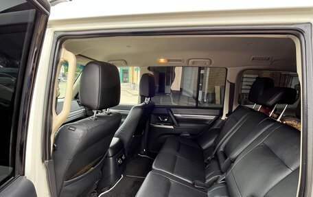 Mitsubishi Pajero IV, 2014 год, 2 385 000 рублей, 17 фотография