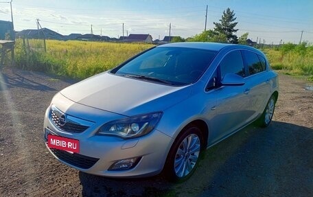 Opel Astra J, 2011 год, 770 000 рублей, 3 фотография