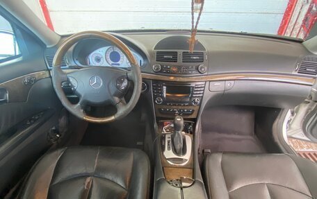Mercedes-Benz E-Класс, 2002 год, 420 000 рублей, 9 фотография