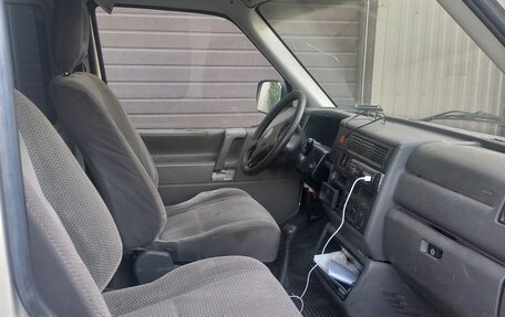 Volkswagen Transporter T4, 2000 год, 720 000 рублей, 3 фотография