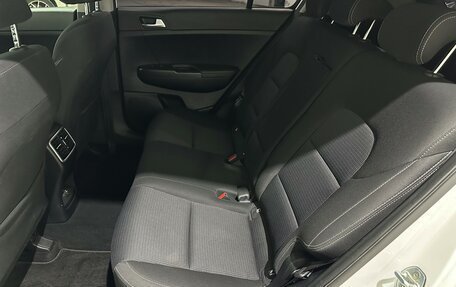 KIA Sportage IV рестайлинг, 2020 год, 2 244 000 рублей, 21 фотография