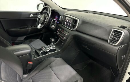 KIA Sportage IV рестайлинг, 2020 год, 2 244 000 рублей, 24 фотография