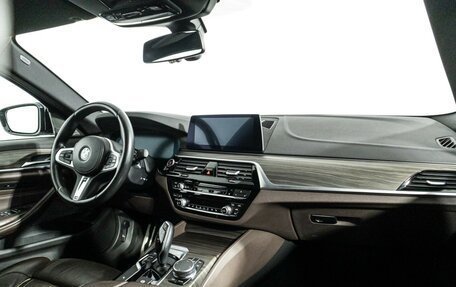 BMW 5 серия, 2019 год, 3 990 000 рублей, 9 фотография