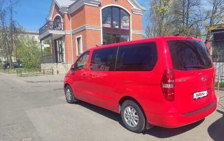 Hyundai H-1 II рестайлинг, 2018 год, 3 500 000 рублей, 2 фотография