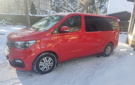 Hyundai H-1 II рестайлинг, 2018 год, 3 500 000 рублей, 9 фотография