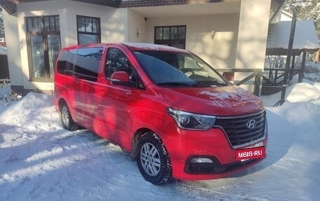 Hyundai H-1 II рестайлинг, 2018 год, 3 500 000 рублей, 6 фотография