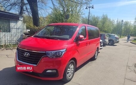 Hyundai H-1 II рестайлинг, 2018 год, 3 500 000 рублей, 5 фотография