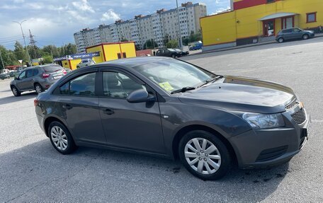 Chevrolet Cruze II, 2012 год, 700 000 рублей, 3 фотография