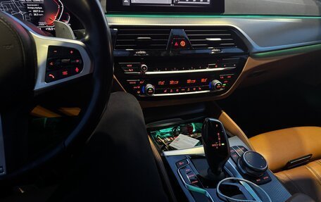 BMW 5 серия, 2019 год, 3 700 000 рублей, 10 фотография