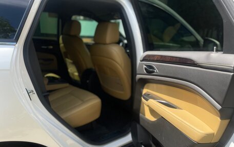 Cadillac SRX II рестайлинг, 2014 год, 1 700 000 рублей, 7 фотография