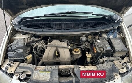 Chrysler Voyager IV, 2002 год, 330 000 рублей, 6 фотография