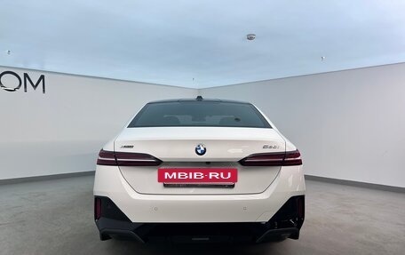 BMW 5 серия, 2024 год, 8 950 000 рублей, 4 фотография