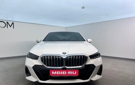 BMW 5 серия, 2024 год, 8 950 000 рублей, 3 фотография