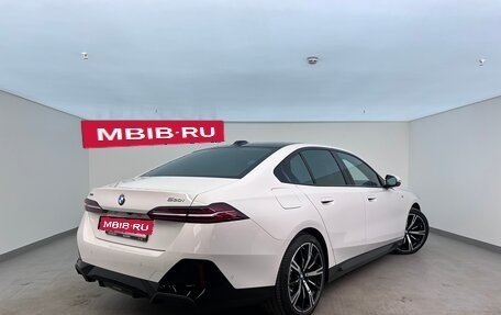 BMW 5 серия, 2024 год, 8 950 000 рублей, 2 фотография