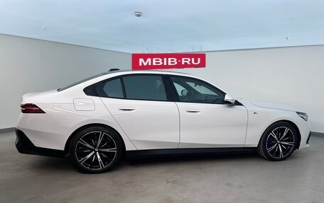 BMW 5 серия, 2024 год, 8 950 000 рублей, 6 фотография