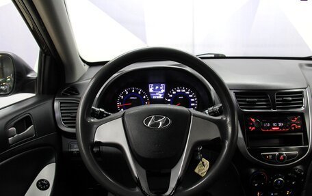 Hyundai Solaris II рестайлинг, 2015 год, 780 000 рублей, 13 фотография