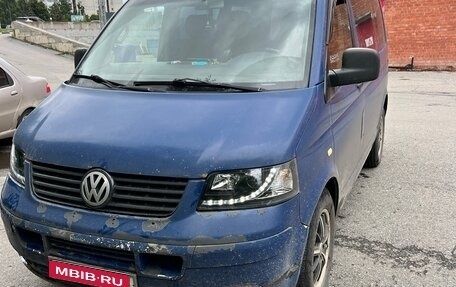 Volkswagen Transporter T5 рестайлинг, 2004 год, 1 500 000 рублей, 1 фотография