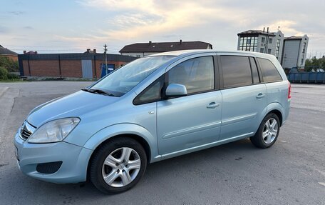 Opel Zafira B, 2010 год, 730 000 рублей, 1 фотография