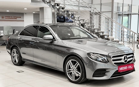 Mercedes-Benz E-Класс, 2019 год, 3 350 000 рублей, 3 фотография