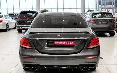 Mercedes-Benz E-Класс, 2019 год, 3 350 000 рублей, 7 фотография