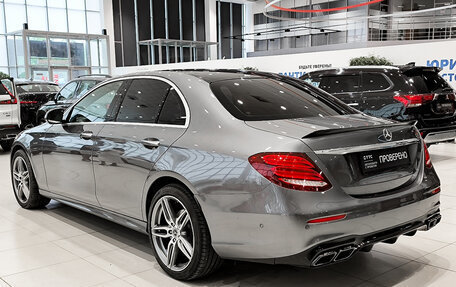 Mercedes-Benz E-Класс, 2019 год, 3 350 000 рублей, 8 фотография