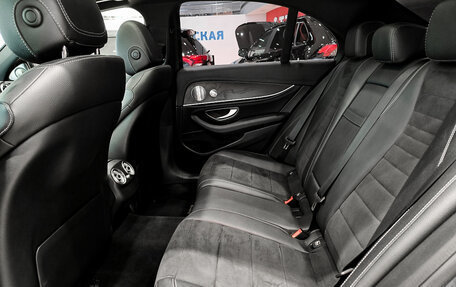 Mercedes-Benz E-Класс, 2019 год, 3 350 000 рублей, 15 фотография
