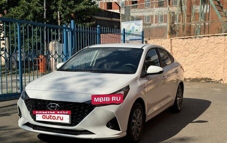 Hyundai Solaris II рестайлинг, 2021 год, 1 650 000 рублей, 3 фотография