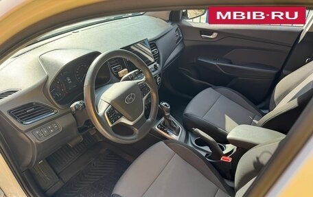 Hyundai Solaris II рестайлинг, 2021 год, 1 650 000 рублей, 11 фотография