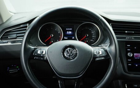 Volkswagen Tiguan II, 2020 год, 2 710 000 рублей, 10 фотография